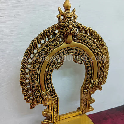 Thiruvachi with Peetem - SB24