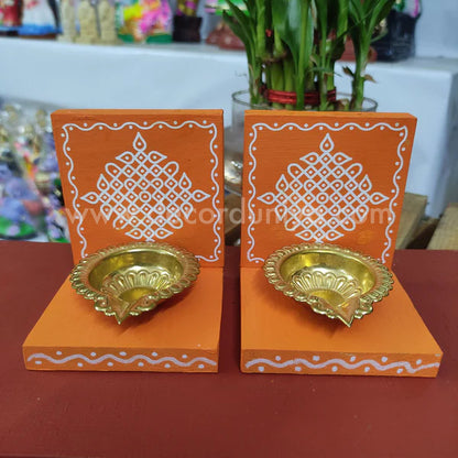 Wooden Kolam Wall Shelf Pair | Vilakku madam - VM33