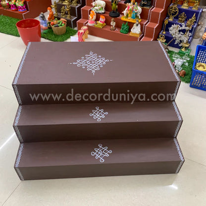 Vigraha Padi -  Golu Stand - VVS1