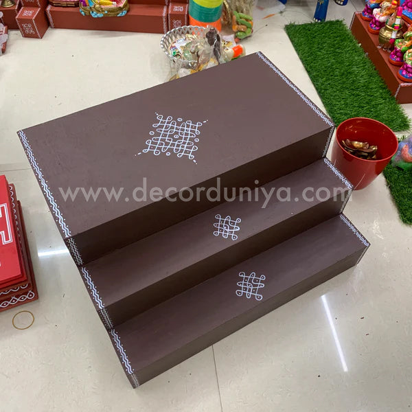 Vigraha Padi -  Golu Stand - VVS1
