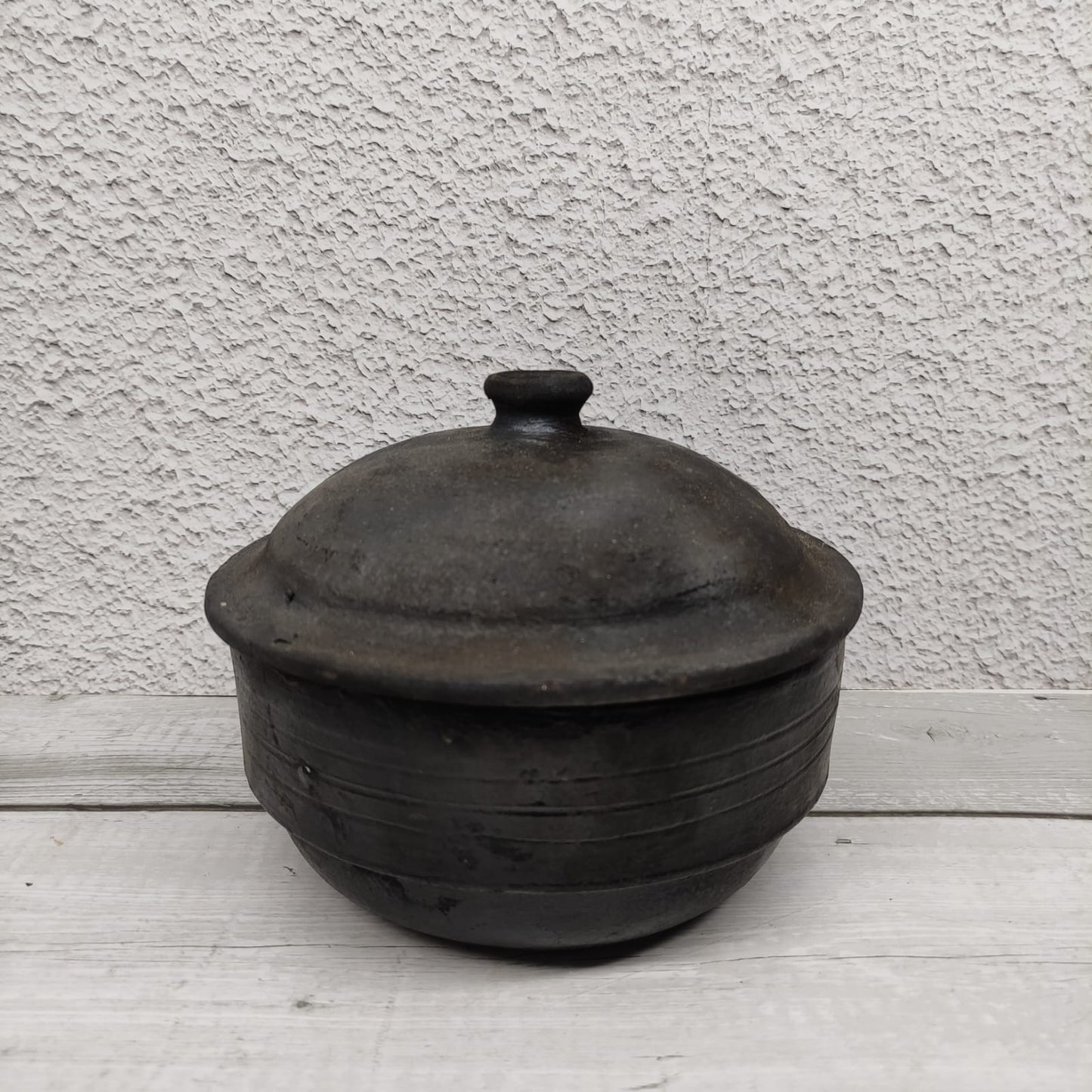 Black Pot with Lid - OCB27-c