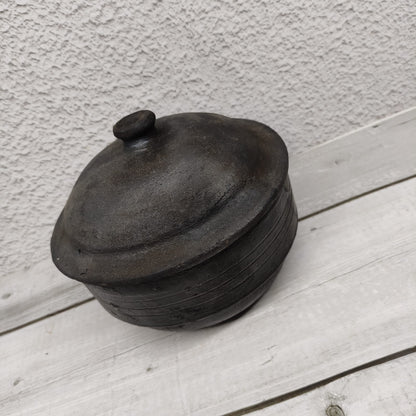 Black Pot with Lid - OCB27-c
