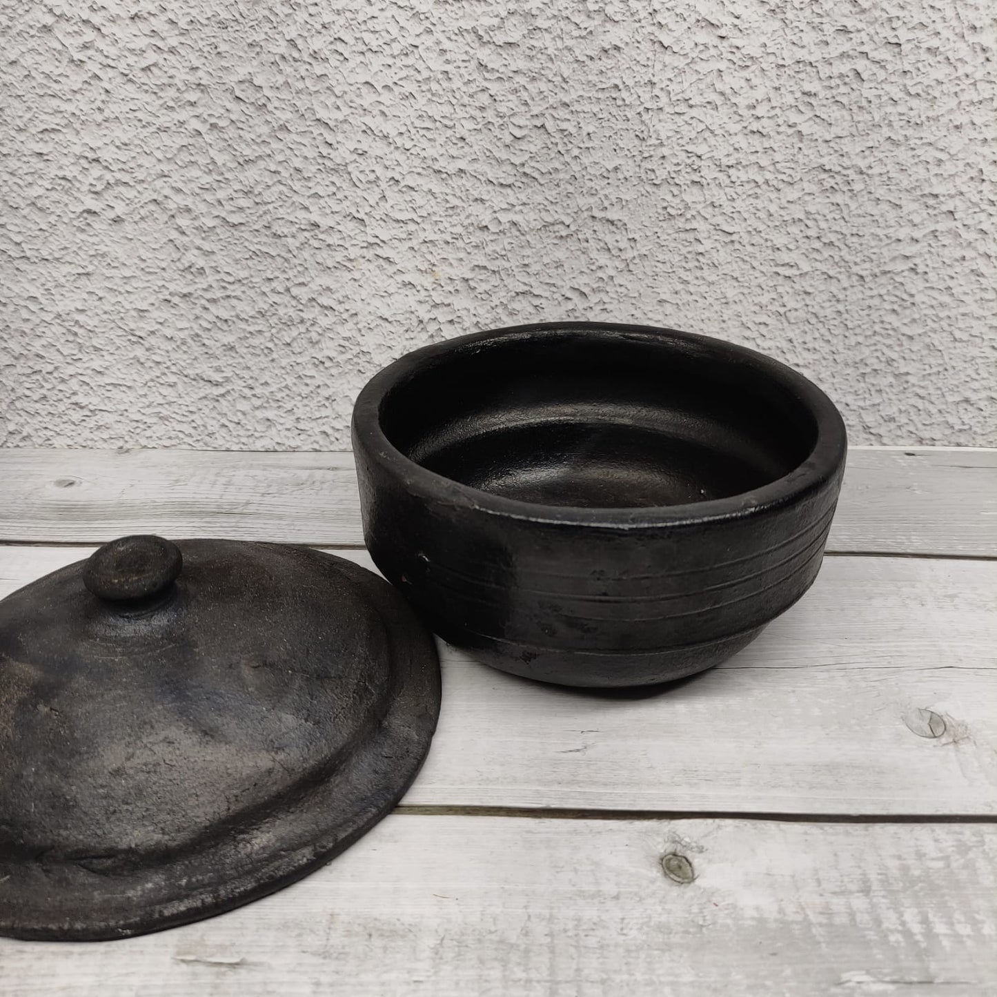 Black Pot with Lid - OCB27-c