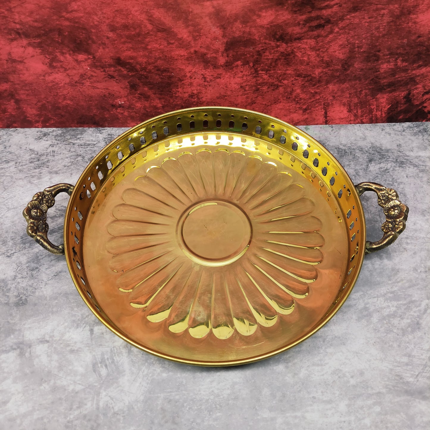 Brass Round Tray - SB26-c