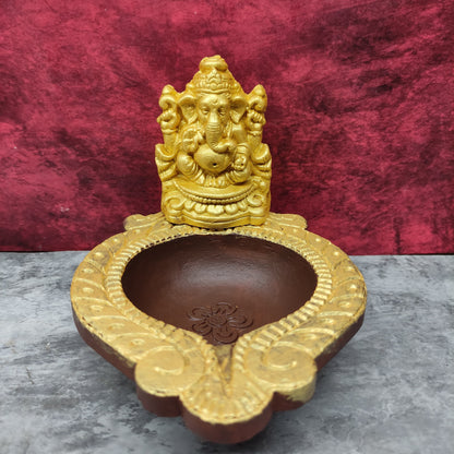 Clay Ganesha Vilakku - GV4