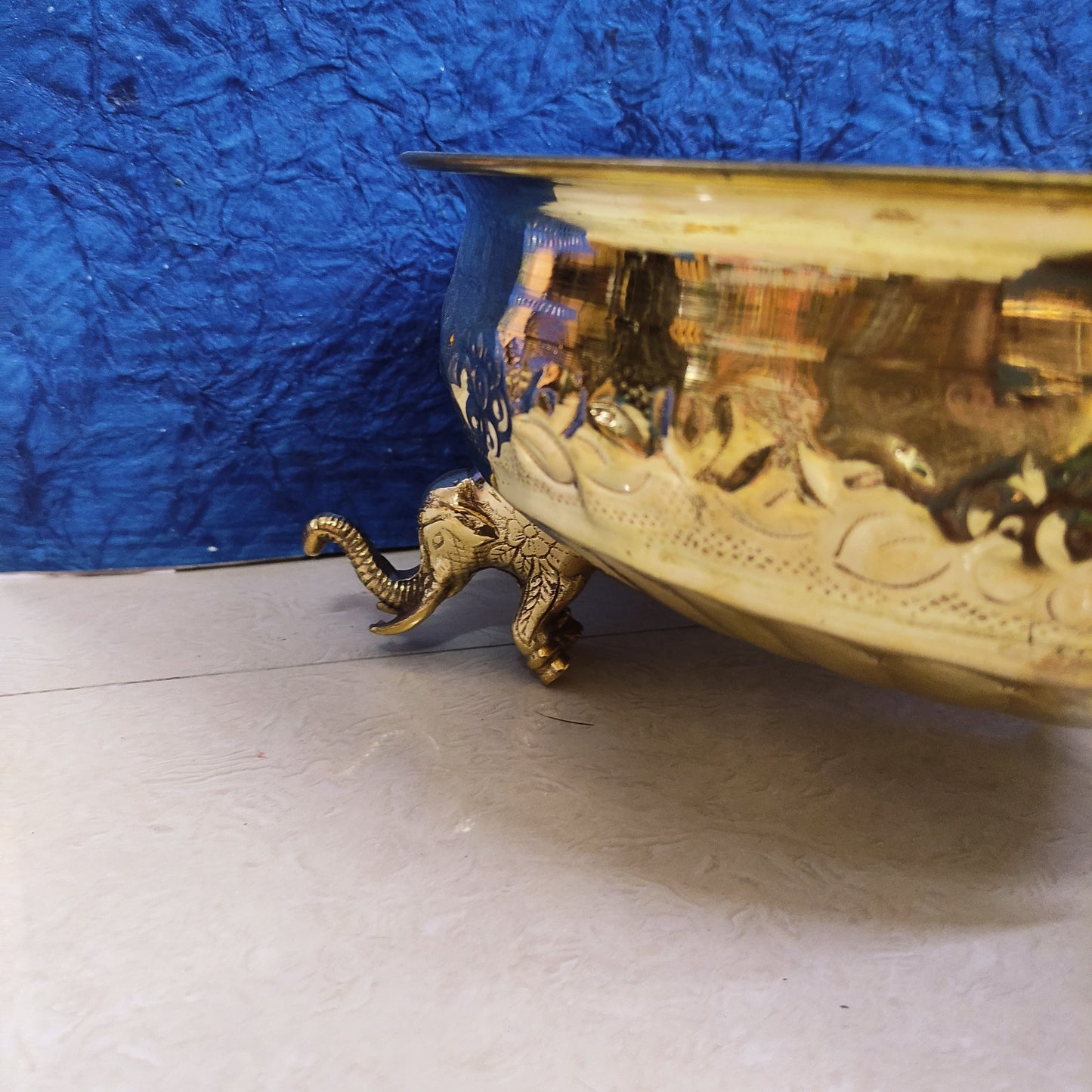 Brass Elephant Urili - SB50