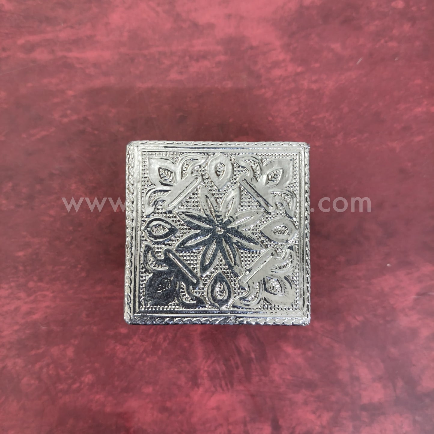 Wooden Meenakari Manai | Silver - MN101