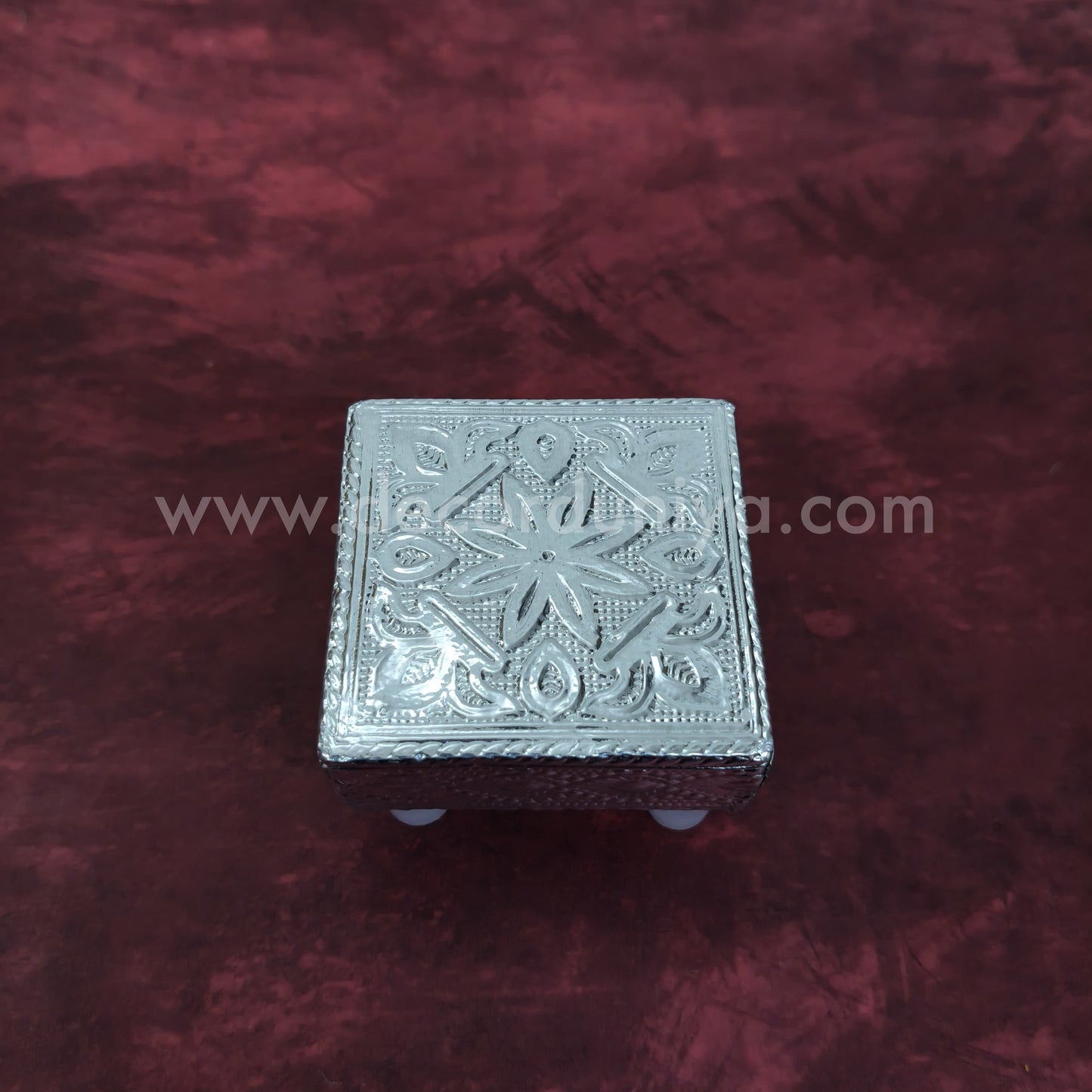 Wooden Meenakari Manai | Silver - MN101