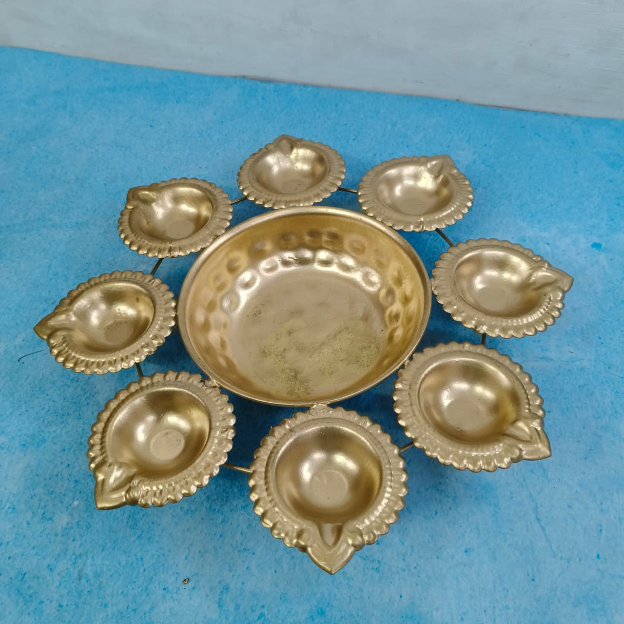 Metal Urili with Vilakku - MU10